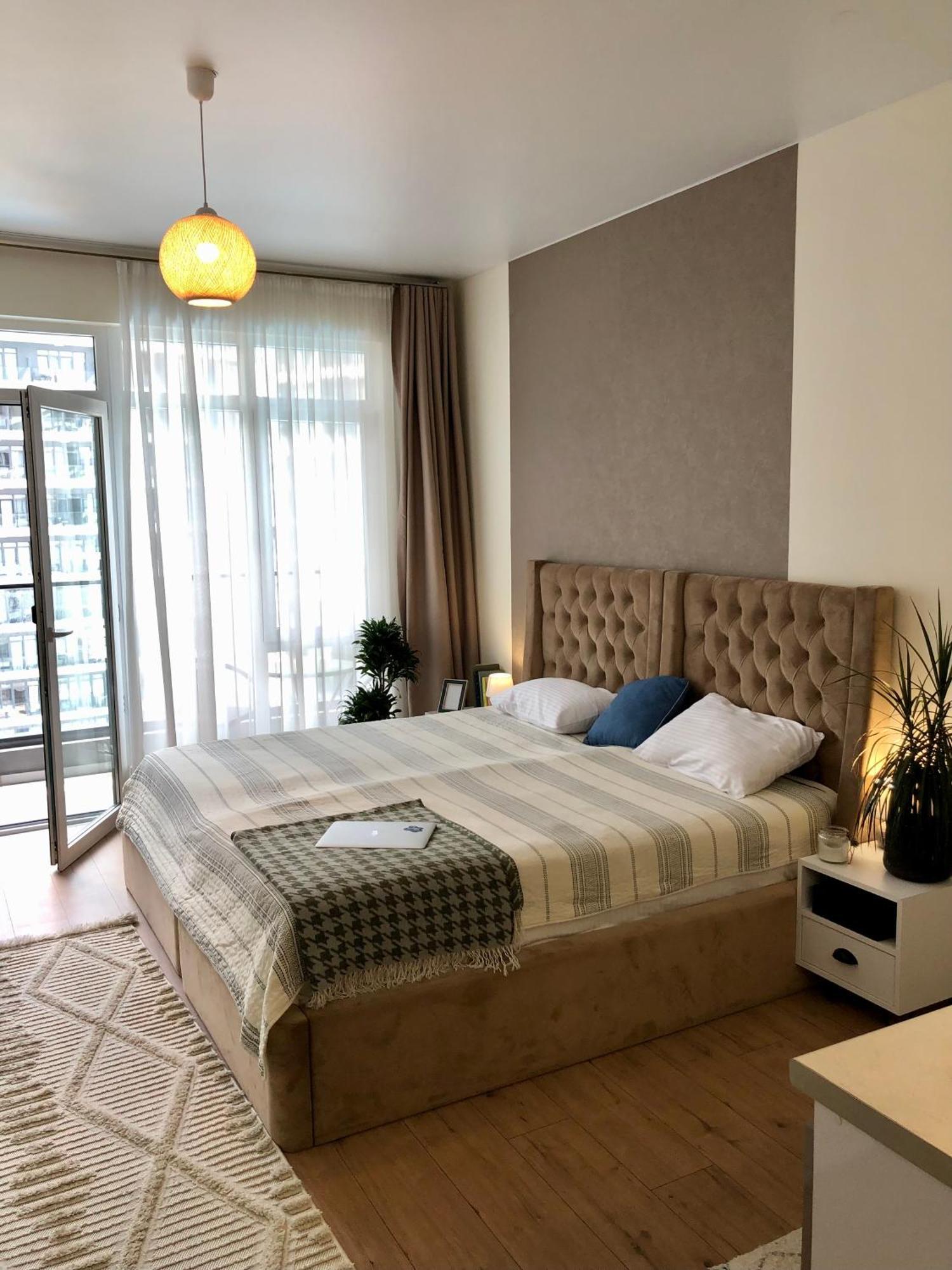 White Apartment Batumi Eksteriør billede