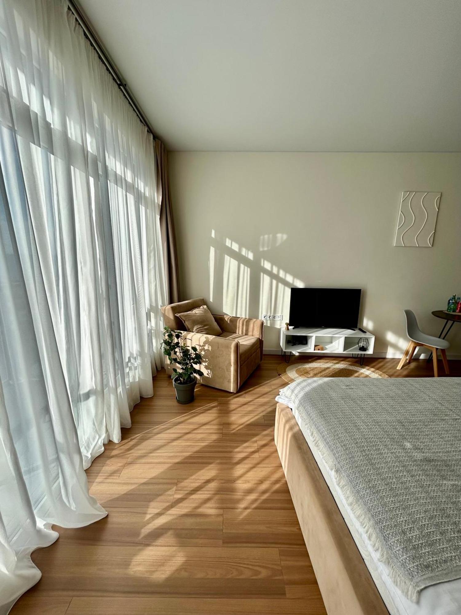 White Apartment Batumi Eksteriør billede
